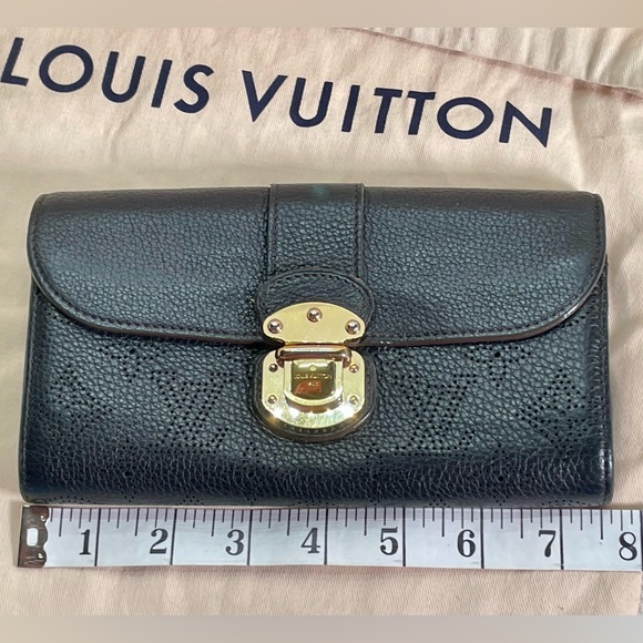 LOUIS VUITTON Mahina Iris Monogram Portefeuille Long Wallet with auth dustbag - Picture 15 of 16